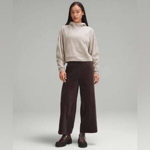 NWT Lululemon scuba mr wide leg crop velvet cord espresso